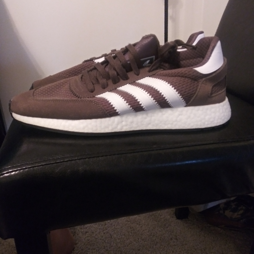 Adidas iniki